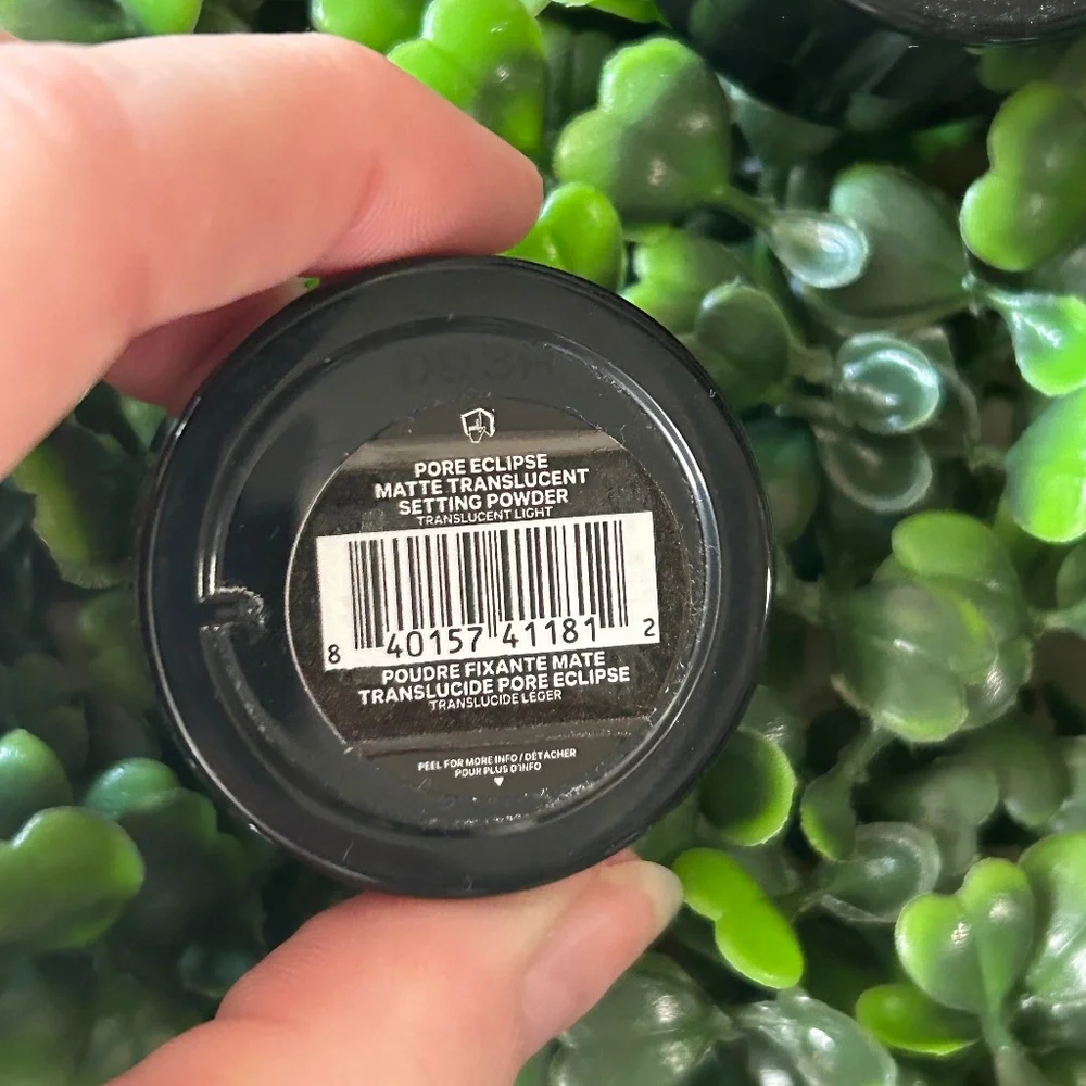 MILK Pore Eclipse Matte Translucent Setting Powder